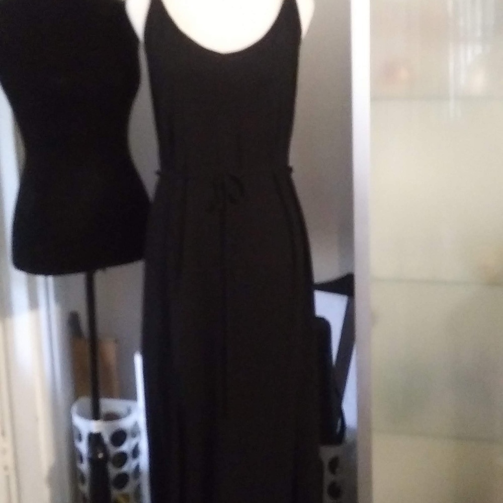 Black Sleeveless Maxi Dress